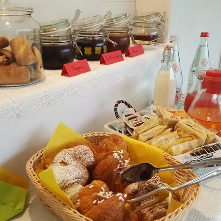 Bed & Breakfast La Casa Degli Ulivi 4*