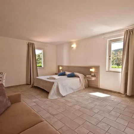 La Casa Degli Ulivi Bed and Breakfast 4*