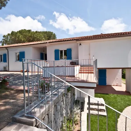 Bed & Breakfast La Casa Degli Ulivi 4*